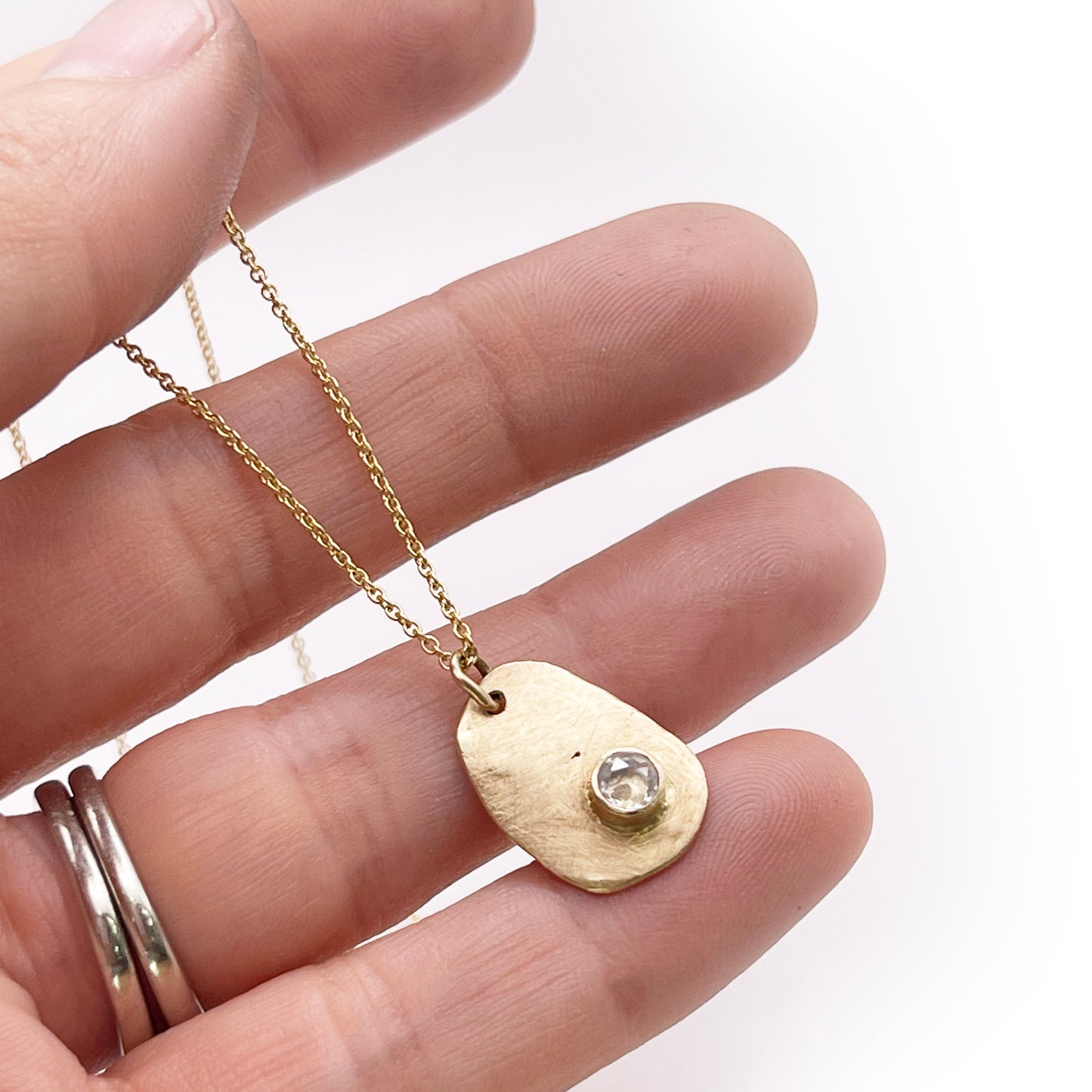 14k Gold Oval Pendant